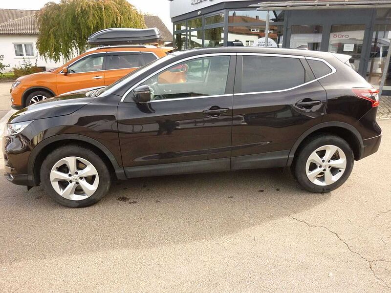 Nissan Qashqai 1,3 DIG-T Acenta, Navi, Winter