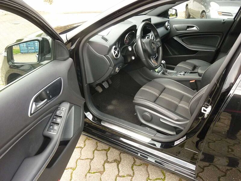 Mercedes-Benz A 180 A -Klasse A 180 Urban BlueEfficiency