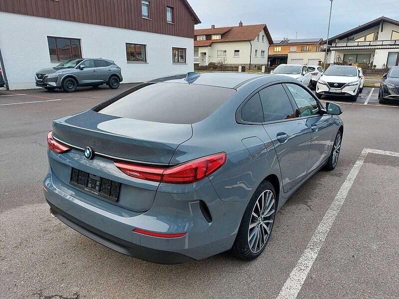 BMW 218 Gran Coupe 218i Advantage Connected Professional