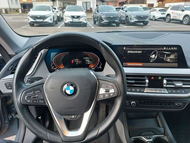 BMW 218 Gran Coupe 218i Advantage Connected Professional